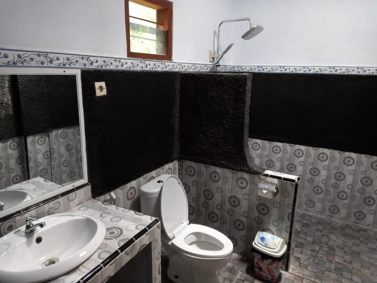 Juda Homestay Banyuwangi  Exteriör bild