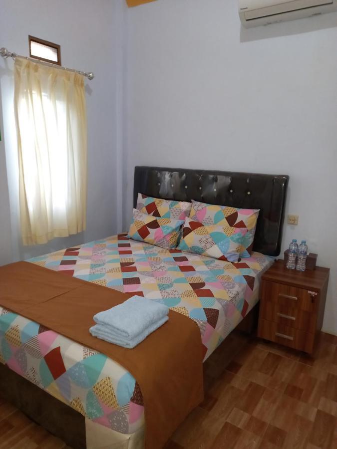 Juda Homestay Banyuwangi  Exteriör bild